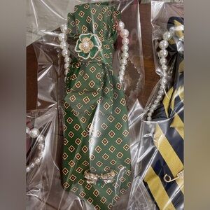 Upcycle Green Geometric Patterned Tie necklace with Pearl Brooch